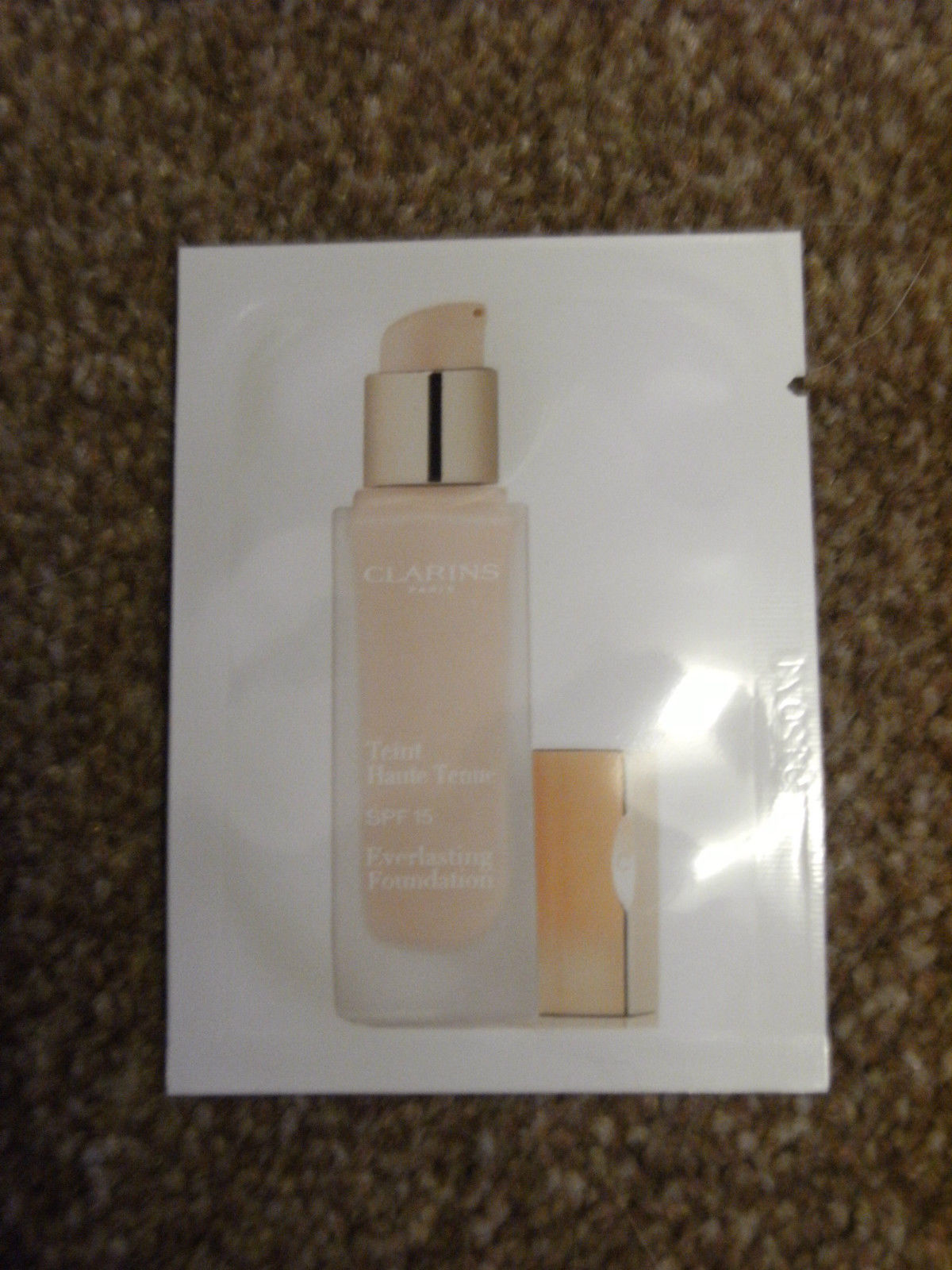 Clarins-EVERLASTING-FOUNDATION-MAKEUP-Samples