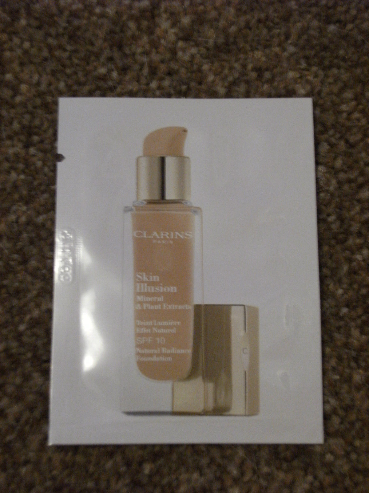 Clarins-SKIN-ILLUSION-FOUNDATION-MAKEUP-Samples