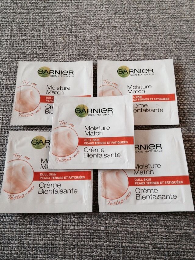 Garnier-Moisture-Match-samples